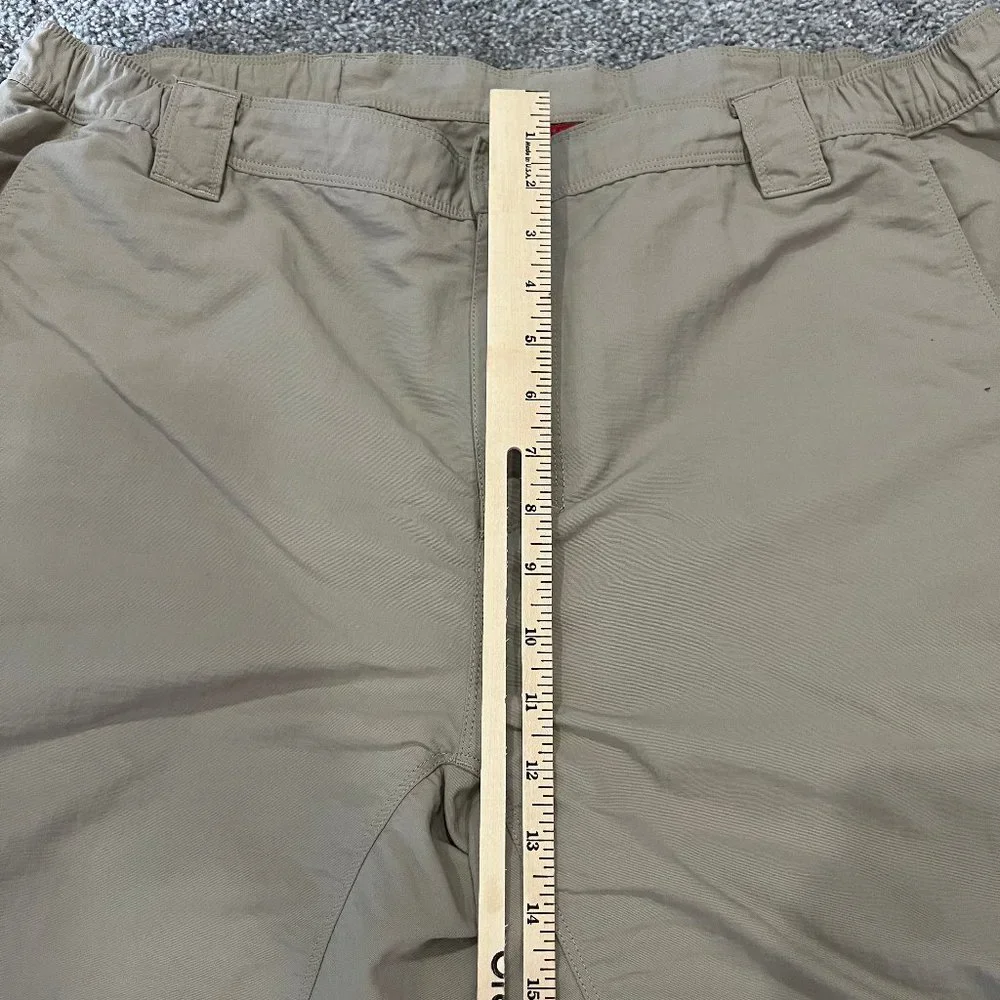 The North Face cargo shorts mens XL‎ tan khaki outdoor hiking casual camping